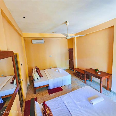 Jay'S Avenue Hotel Udawalawe Esterno foto