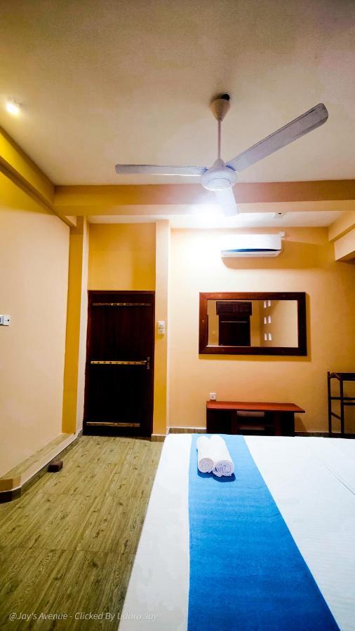 Jay'S Avenue Hotel Udawalawe Esterno foto