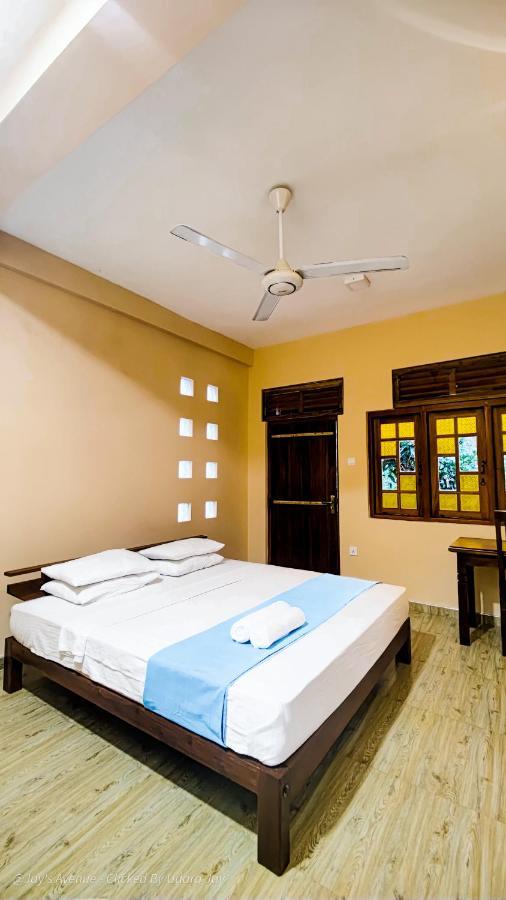 Jay'S Avenue Hotel Udawalawe Esterno foto