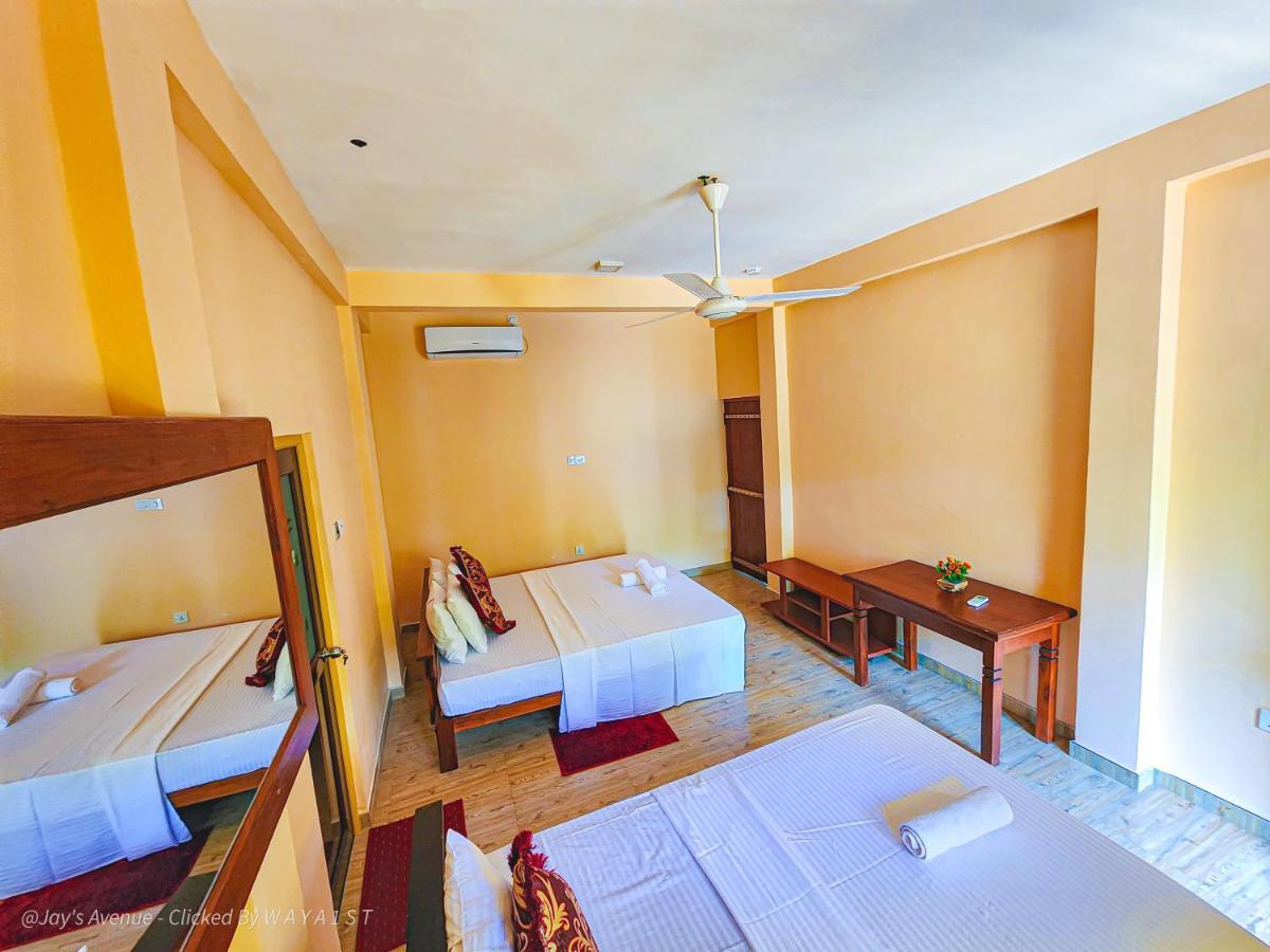 Jay'S Avenue Hotel Udawalawe Esterno foto