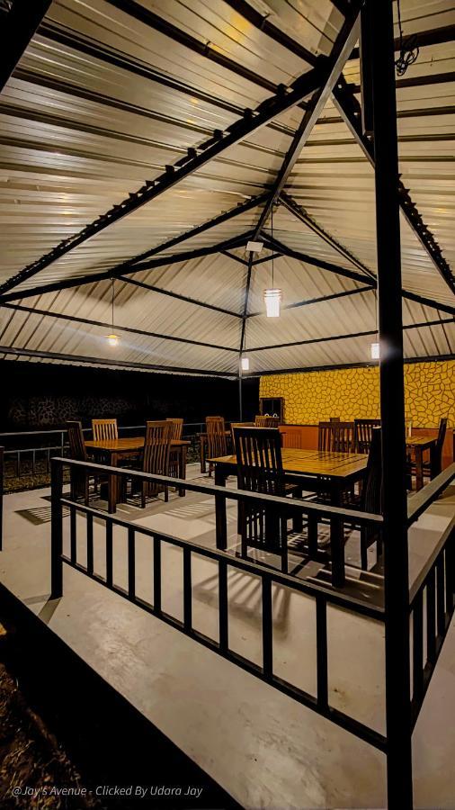 Jay'S Avenue Hotel Udawalawe Esterno foto