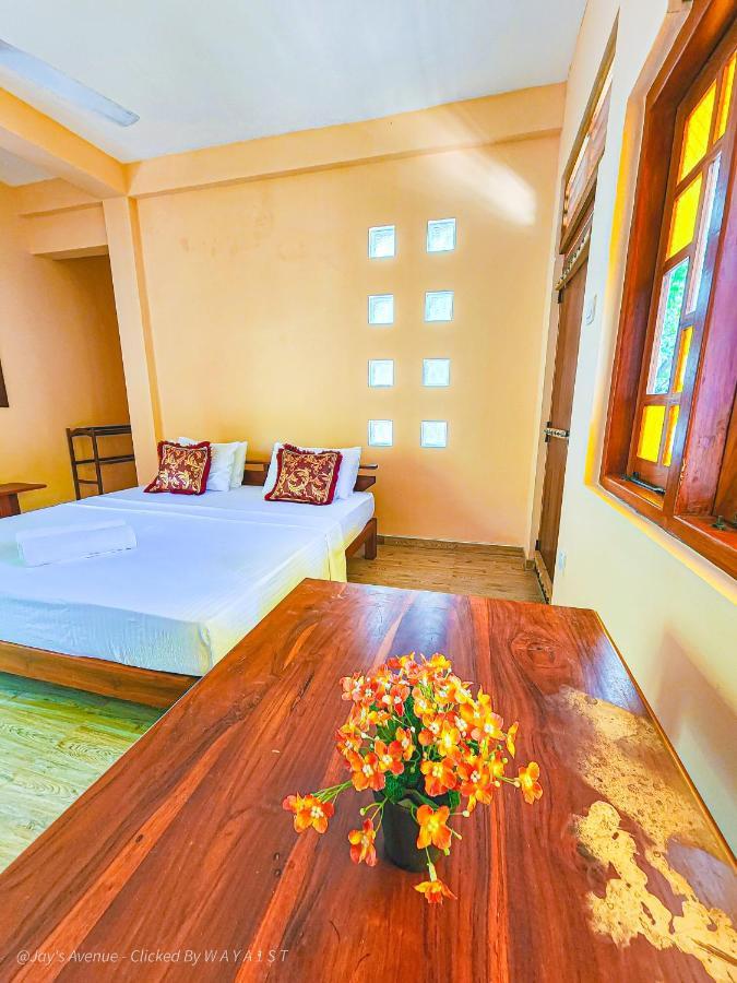 Jay'S Avenue Hotel Udawalawe Esterno foto
