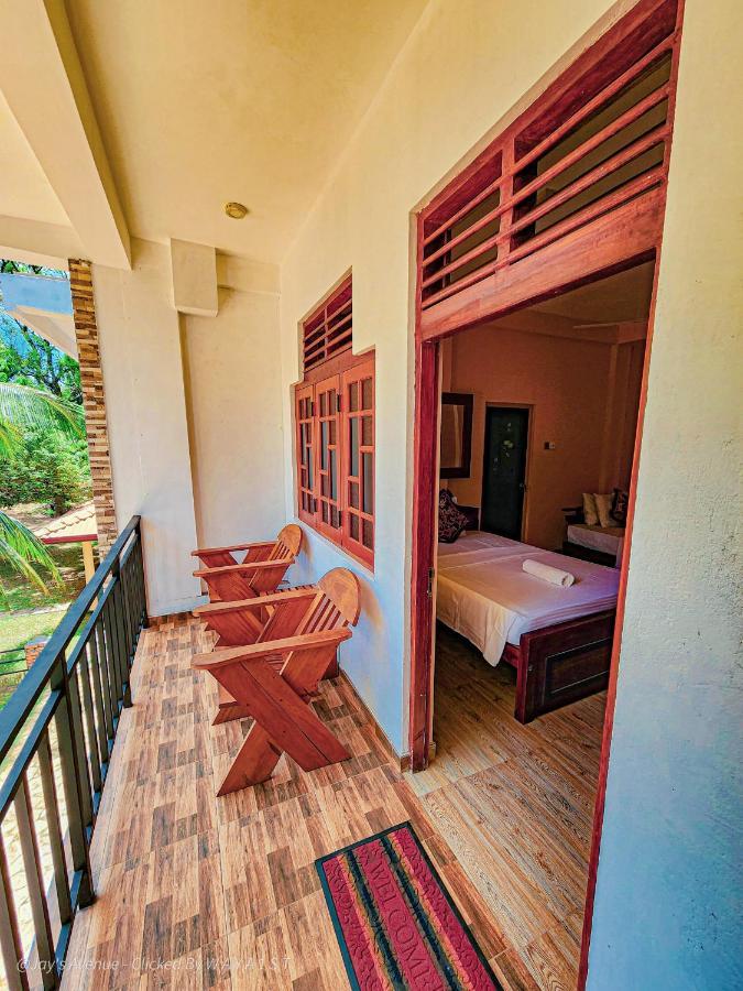 Jay'S Avenue Hotel Udawalawe Esterno foto