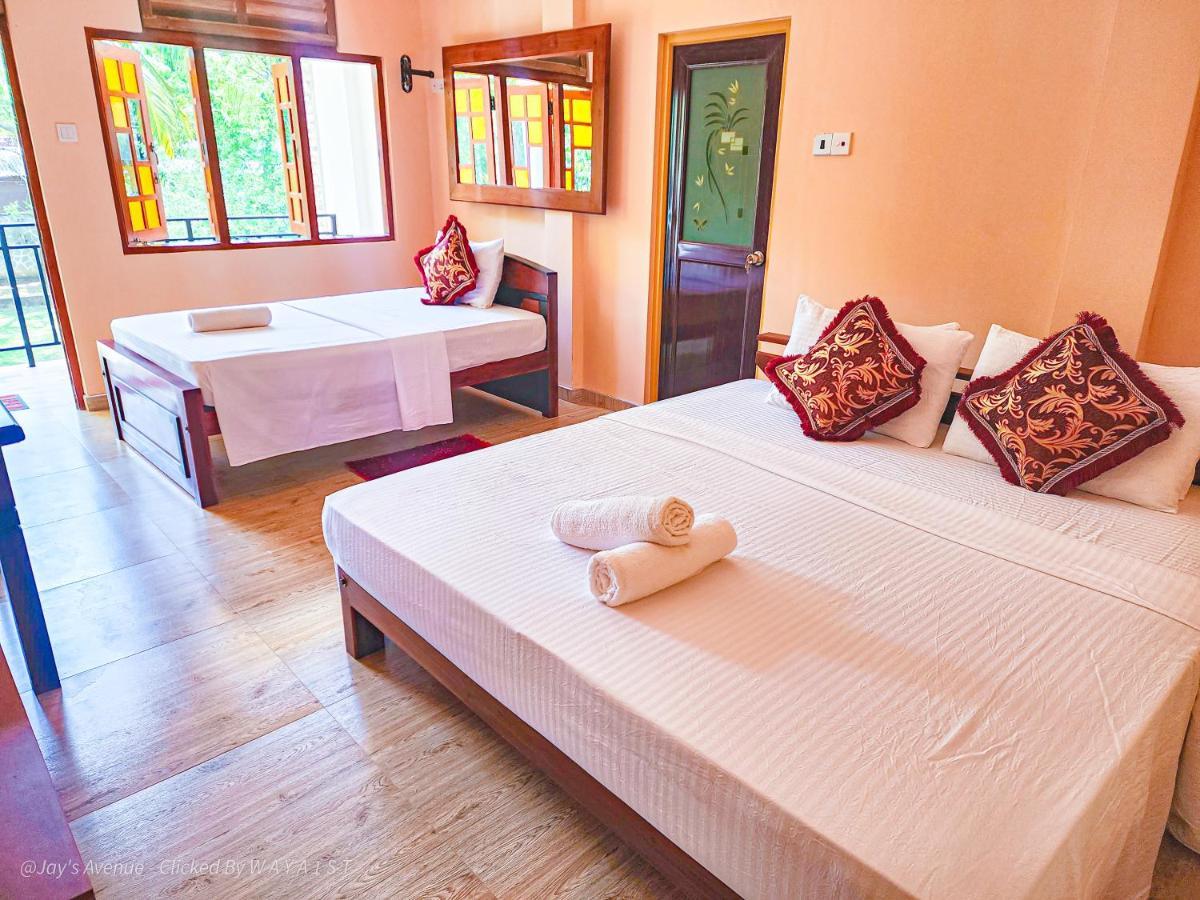 Jay'S Avenue Hotel Udawalawe Esterno foto