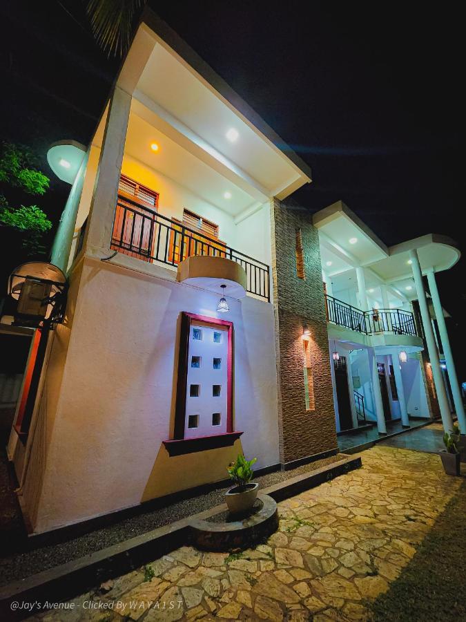 Jay'S Avenue Hotel Udawalawe Esterno foto